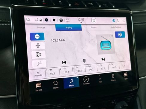 Certified 2023 Jeep Grand Cherokee L Limited image 21