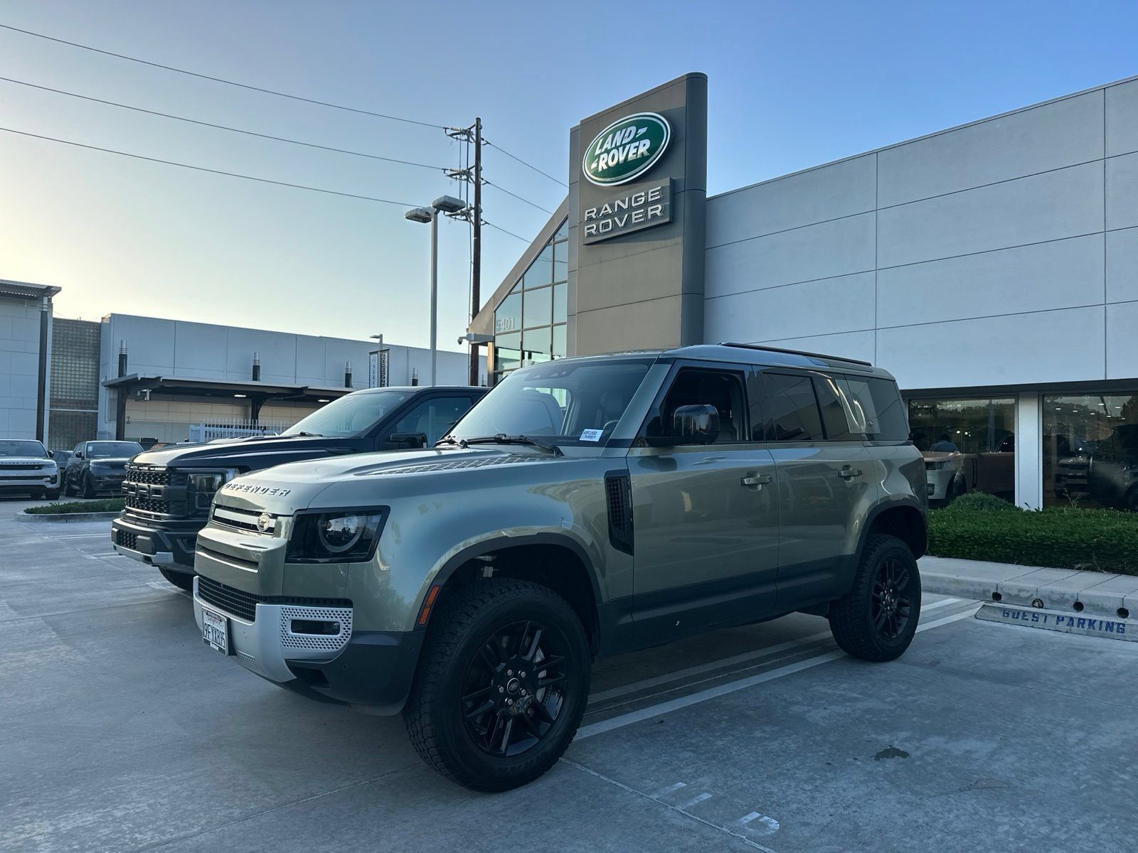 Used 2023 Land Rover Defender 110 SE AWD/4WD image 1