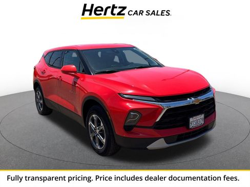 Used 2025 Chevrolet Blazer LT FWD image 1