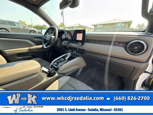 Used 2024 Chevrolet Colorado ZR2 AWD/4WD image 31