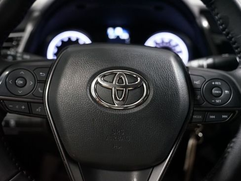 Used 2023 Toyota Camry SE FWD image 17