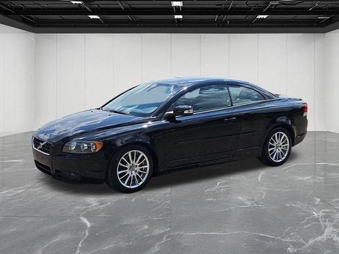 Used 2009 Volvo C70 T5 FWD image 1