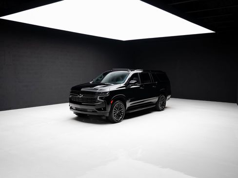 Used 2024 Chevrolet Suburban RST w/ Luxury Package image 77