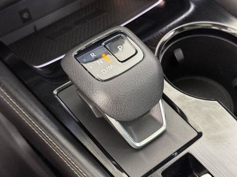 Used 2021 Nissan Rogue Platinum FWD image 33