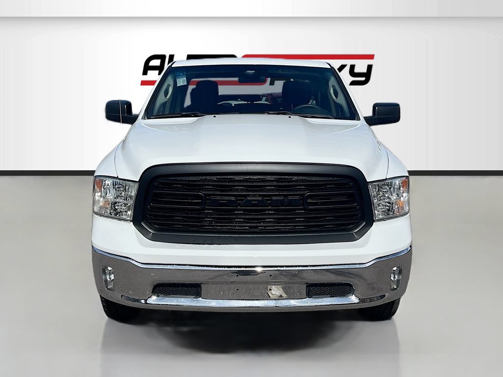 Used 2022 RAM 1500 Classic SLT AWD/4WD image 2