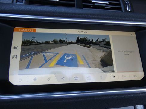 Used 2018 Land Rover Range Rover Evoque SE Dynamic image 59