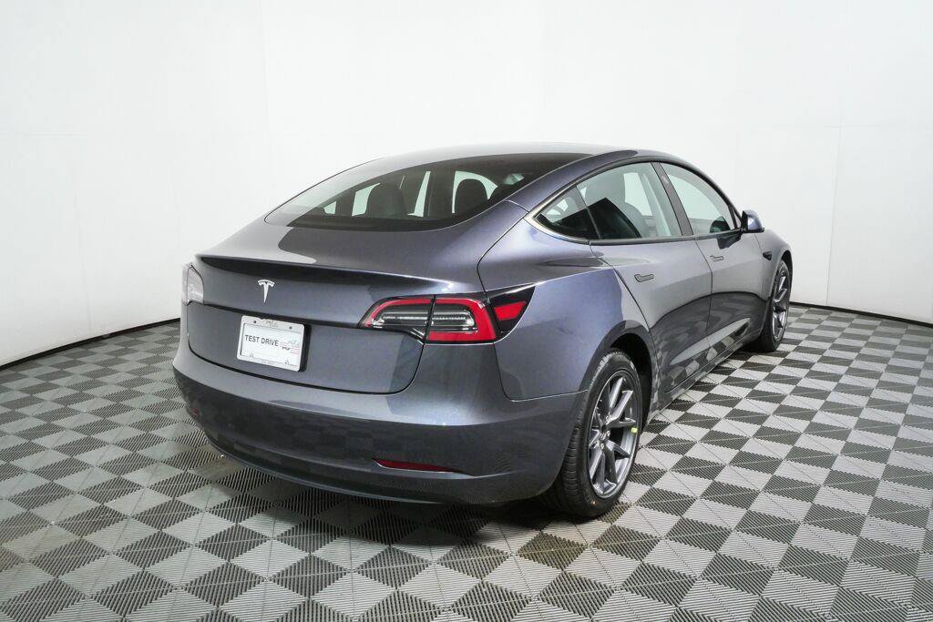 Used 2023 Tesla Model 3 Standard Range RWD image 3