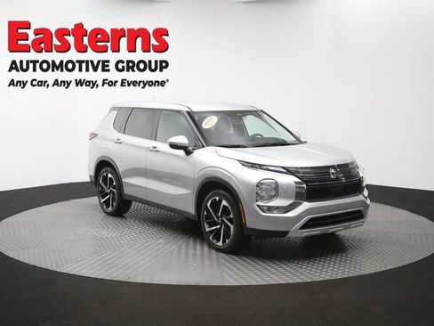 Used 2024 Mitsubishi Outlander SE AWD/4WD image 49
