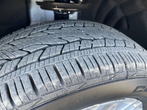 New 2026 GMC Acadia Denali w/ Super Cruise Package FWD image 29