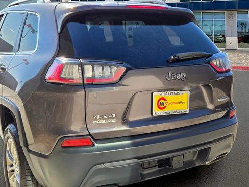Used 2019 Jeep Cherokee Latitude Plus w/ Comfort/Convenience Group AWD/4WD image 4