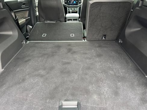 Used 2023 Volkswagen Atlas Cross Sport SE w/ Panoramic Sunroof Package FWD image 16