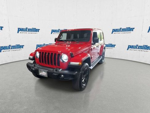 Used 2021 Jeep Wrangler Unlimited Sahara AWD/4WD image 8