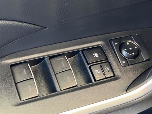 Certified 2022 Toyota RAV4 XLE w/ XLE Grade Weather Package AWD/4WD image 13