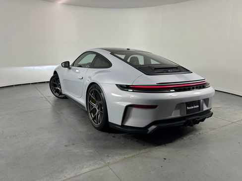 Used 2026 Porsche 911 GT3 RWD image 3