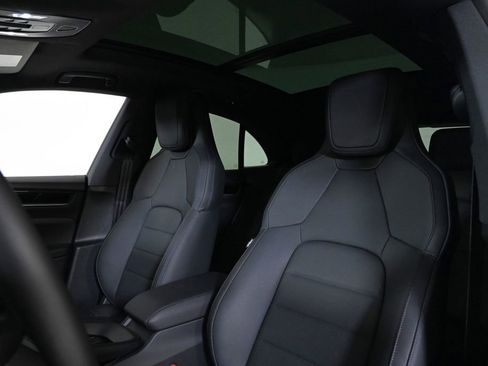 New 2026 Porsche Macan Electric image 5