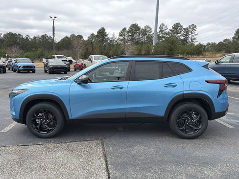 New 2026 Chevrolet Trax LT w/ Midnight Edition image 8