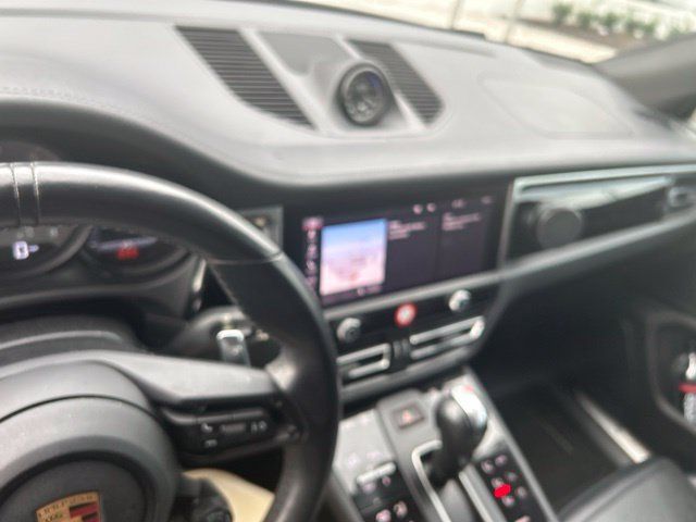 Used 2024 Porsche Macan S AWD/4WD image 7