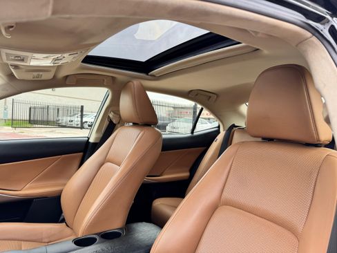 Used 2015 Lexus IS 250 4dr Sport Sdn AWD w/ Navigation System Package image 3