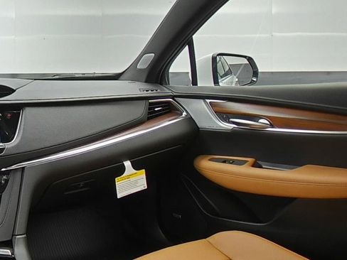 New 2025 Cadillac XT5 Premium Luxury w/ Technology Package image 11
