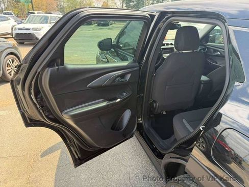 Used 2021 Chevrolet TrailBlazer LS FWD image 10