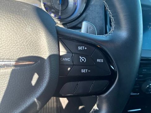 Used 2017 Chrysler 300 S AWD/4WD image 12