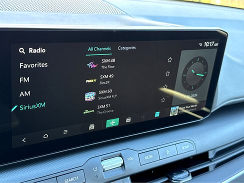 Used 2025 Kia K4 LXS image 7