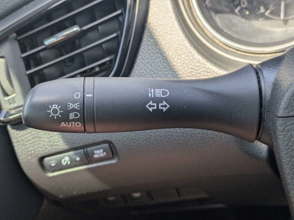 Used 2020 Nissan Rogue Sport SV FWD image 27