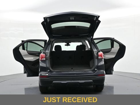 Used 2022 Chevrolet Equinox LT w/ Driver Convenience Package AWD/4WD image 34