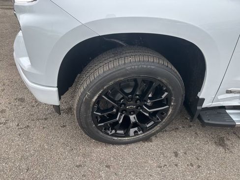 New 2026 Chevrolet Silverado 1500 High Country w/ High Country Premium Package image 10