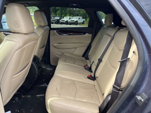Used 2018 Cadillac XT5 Luxury w/ Driver Awareness Package AWD/4WD image 7