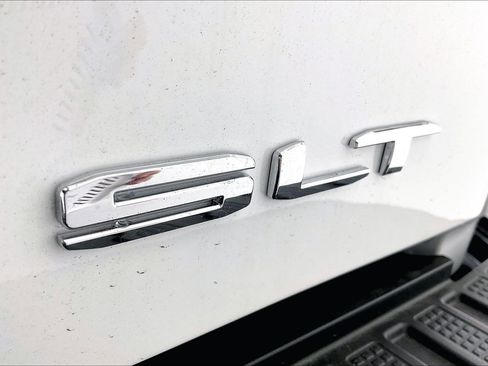 New 2026 GMC Sierra 1500 SLT w/ SLT Convenience Package image 17