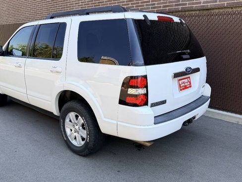 Used 2010 Ford Explorer XLT AWD/4WD image 5