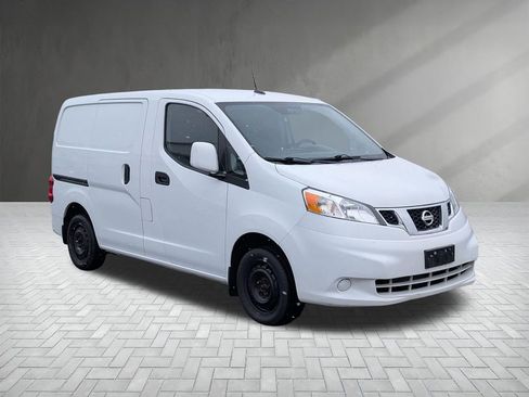 Used 2020 Nissan NV200 SV image 1
