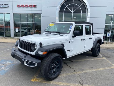 Used 2024 Jeep Gladiator Sport AWD/4WD image 49