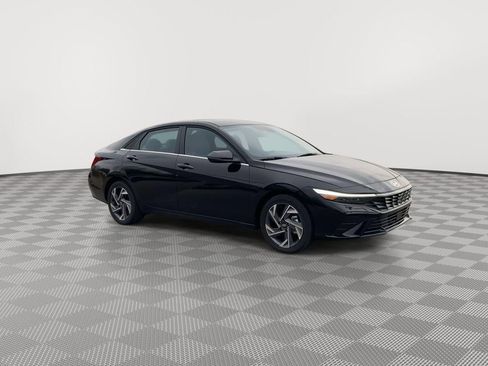 New 2025 Hyundai Elantra Limited image 54