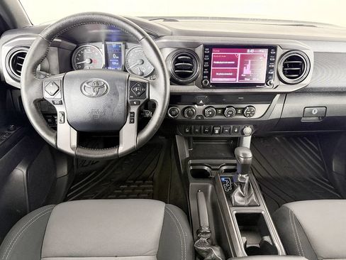 Used 2020 Toyota Tacoma TRD Off-Road w/ Technology Package AWD/4WD image 51