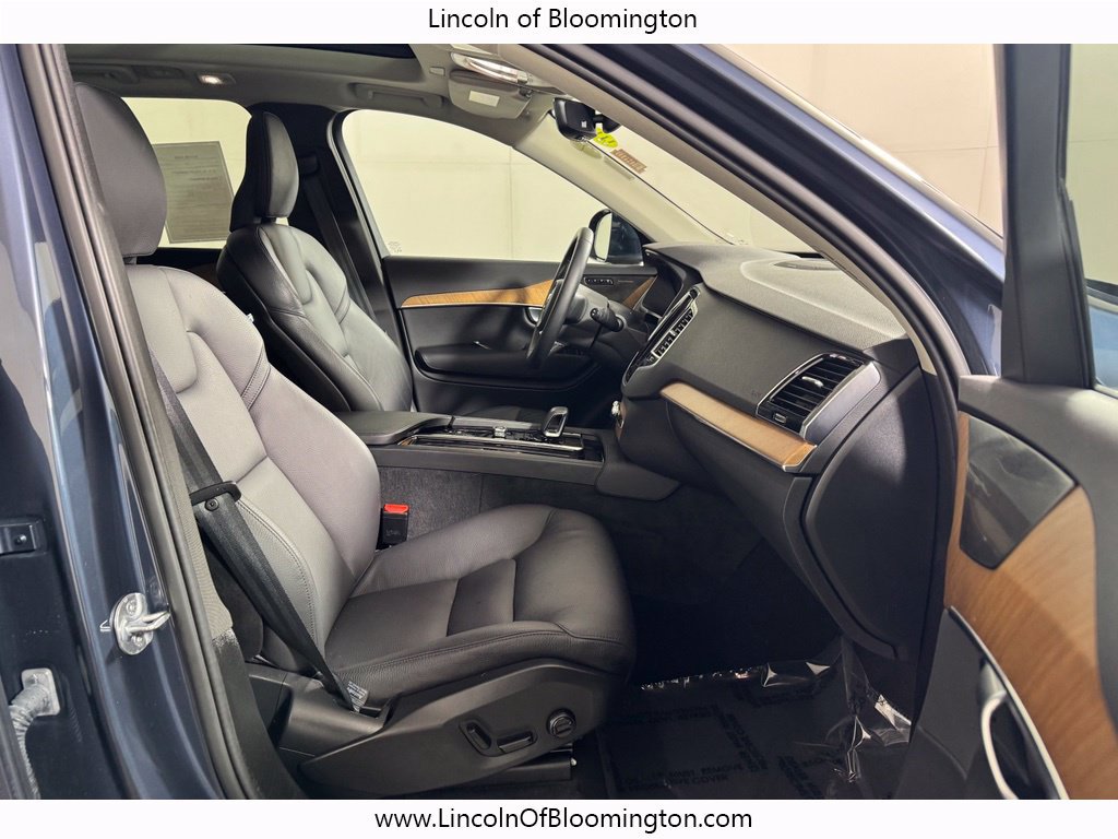 Used 2024 Volvo XC90 B6 Plus AWD/4WD image 11