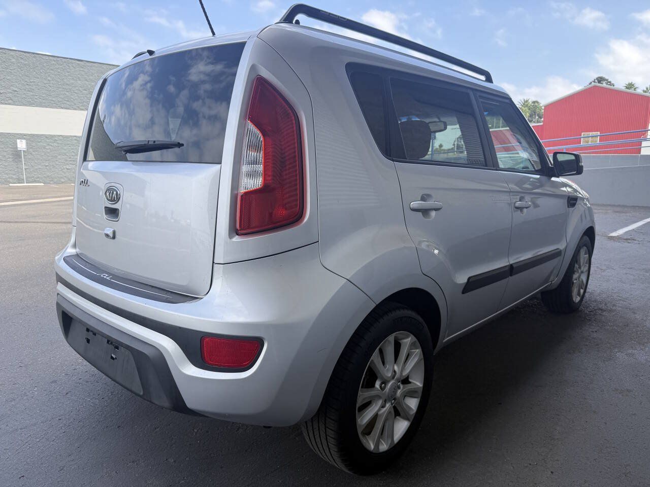 Used 2012 Kia Soul + w/ Audio Pkg FWD image 3