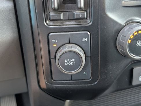 Used 2025 Ford F250 XLT image 12