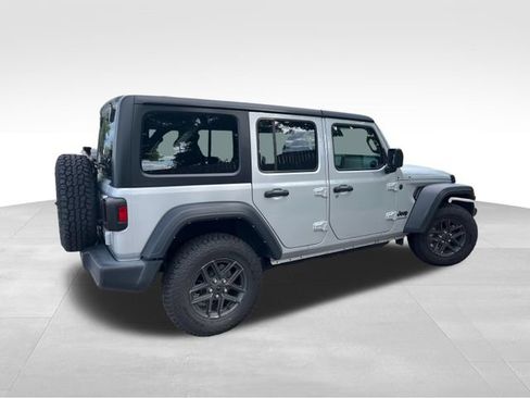 Used 2024 Jeep Wrangler Unlimited Sport AWD/4WD image 6