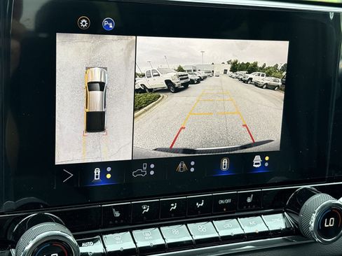 New 2025 Chevrolet Colorado LT w/ LT Convenience Package RWD image 15