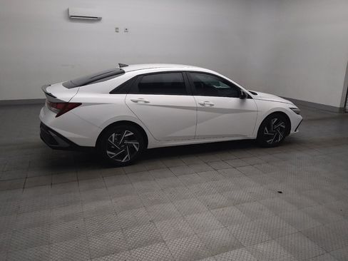 Used 2025 Hyundai Elantra Sport FWD image 10