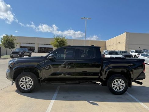 Used 2024 Toyota Tacoma SR RWD image 4