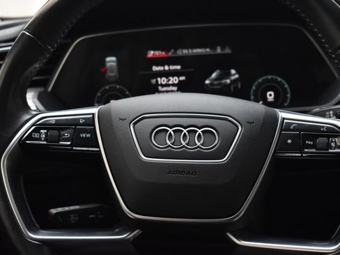 Used 2021 Audi e-tron Premium w/ Convenience Plus Package image 32