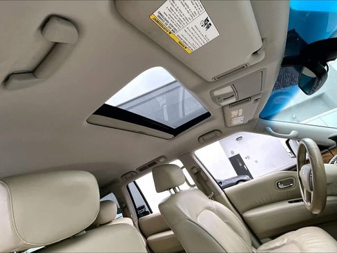 Used 2013 INFINITI QX56 w/ Theater Pkg image 12