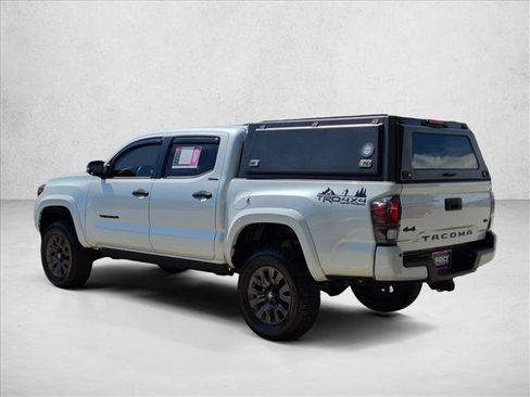 Used 2023 Toyota Tacoma Limited w/ Nightshade Package AWD/4WD image 7