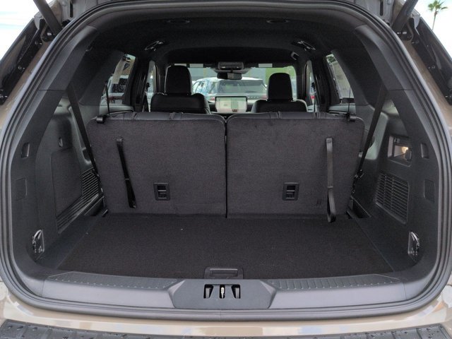 New 2026 Ford Explorer ST-Line w/ ST-Line Street Pack RWD image 13