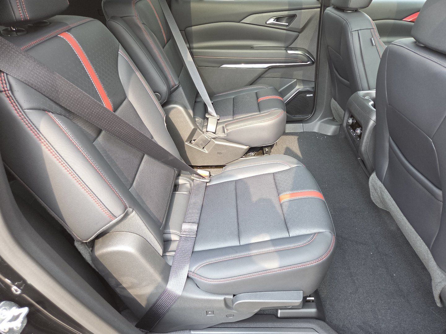 New 2026 Chevrolet Traverse RS AWD/4WD image 27