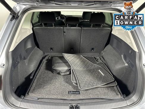 Used 2024 Volkswagen Tiguan SE image 23