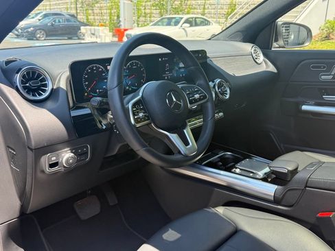 Used 2023 Mercedes-Benz GLA 250 4MATIC image 16